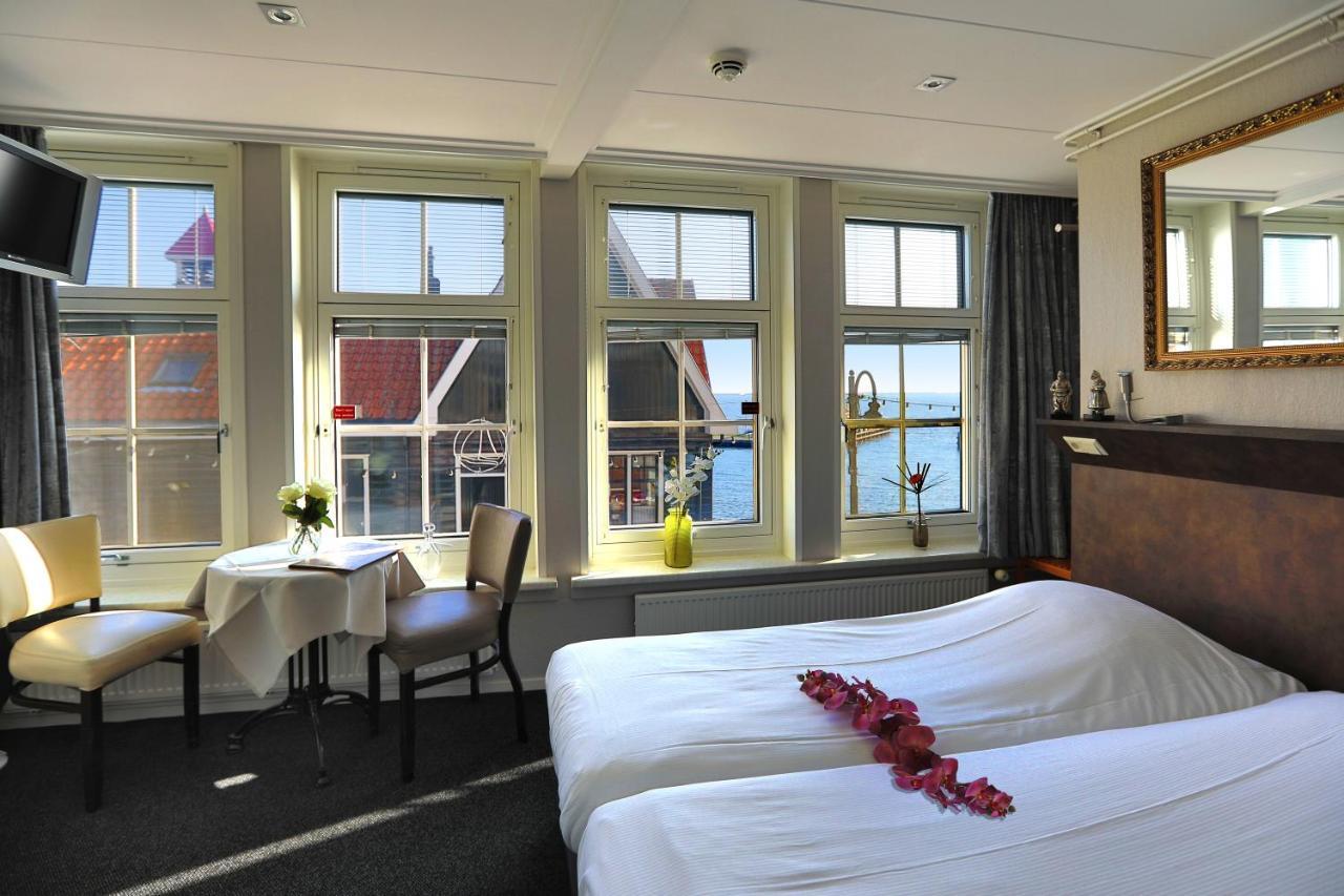 Hotel Cafe Restaurant Van Den Hogen Volendam Exteriör bild